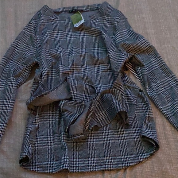 Long sleeve houndstooth top - Picture 2 of 4